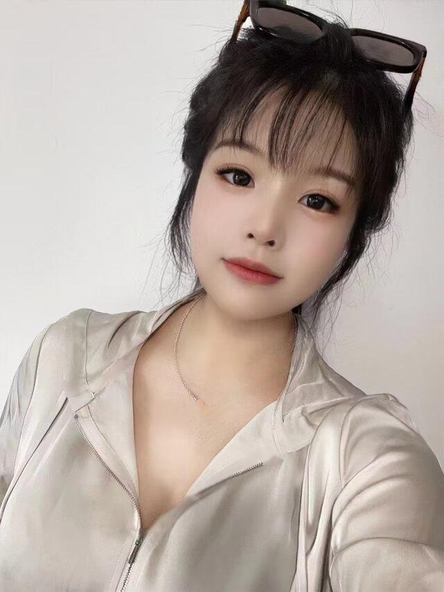 白嫩大奶颜值妹子