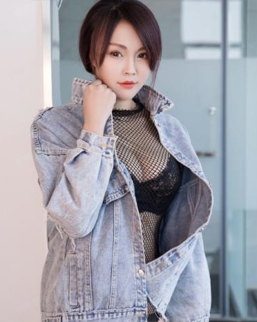 风骚大奶老师
