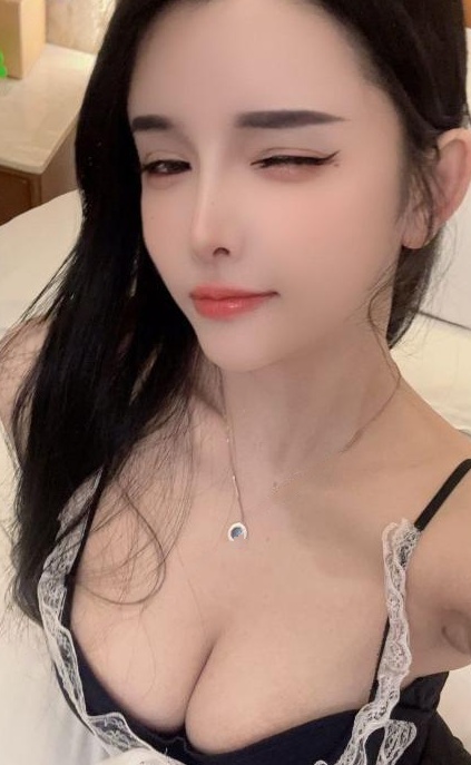 二刷口爆翘臂媛媛