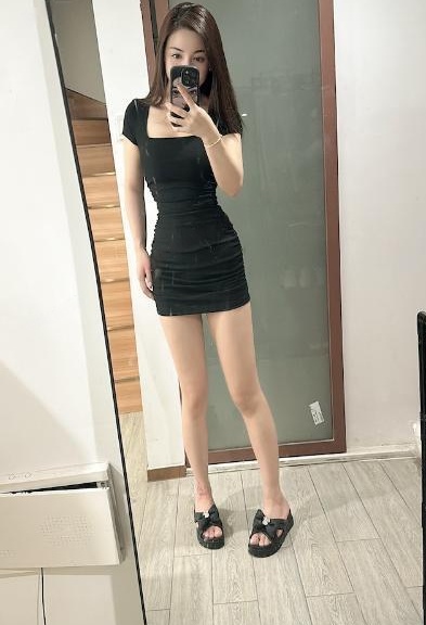 樟木头舌舔美腿