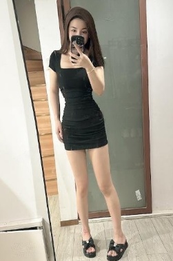 樟木头舌舔美腿