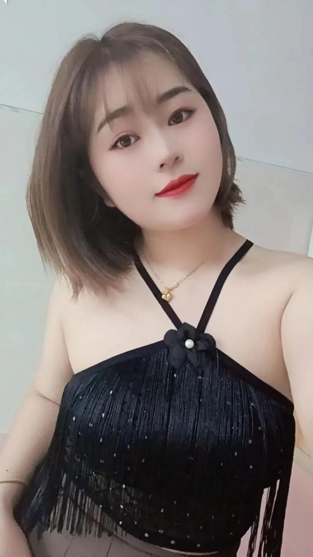 性感大奶妹晓晓