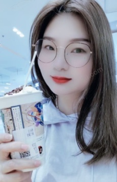 凯德广场小美女