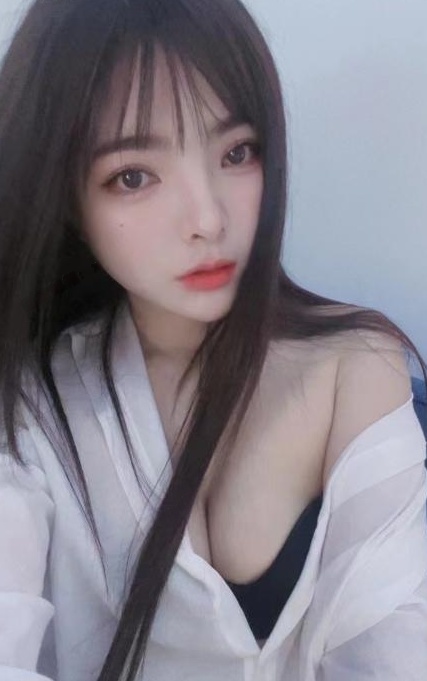 韵味十足的小姐姐