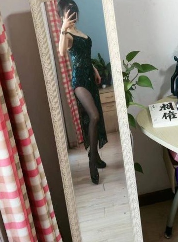 翘臀红玫瑰