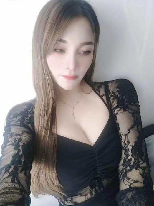 可拍视频的吾族美女