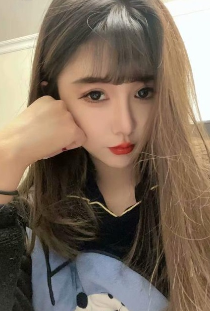 长腿美少妇