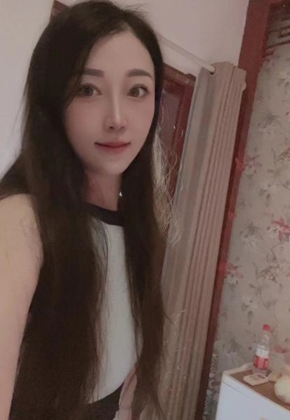 光谷气质型美女