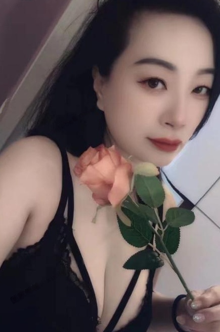 越秀气质姐姐丹妮