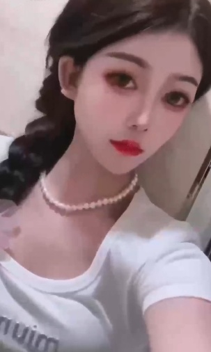 二刷大奶风骚小嫂子