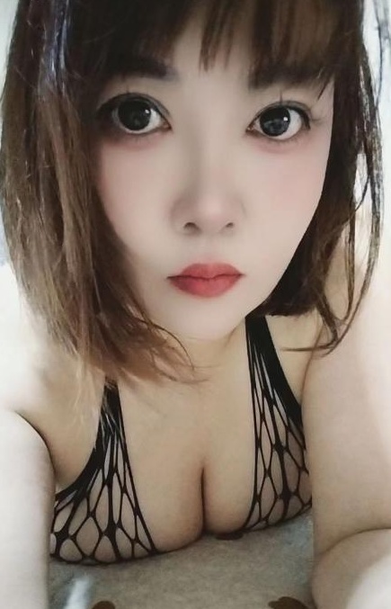 肥臀巨乳人妻