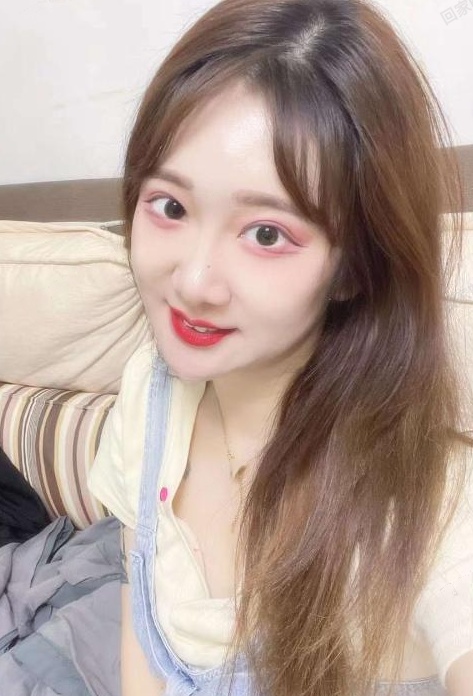 黄岛女友感小美女