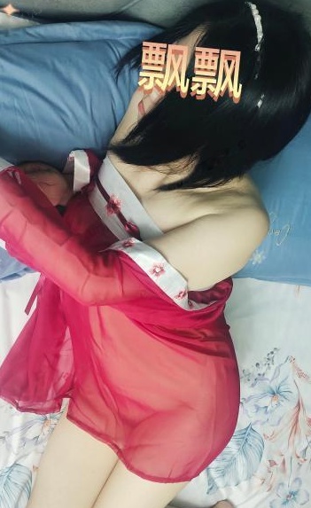 电视塔汉服飘飘
