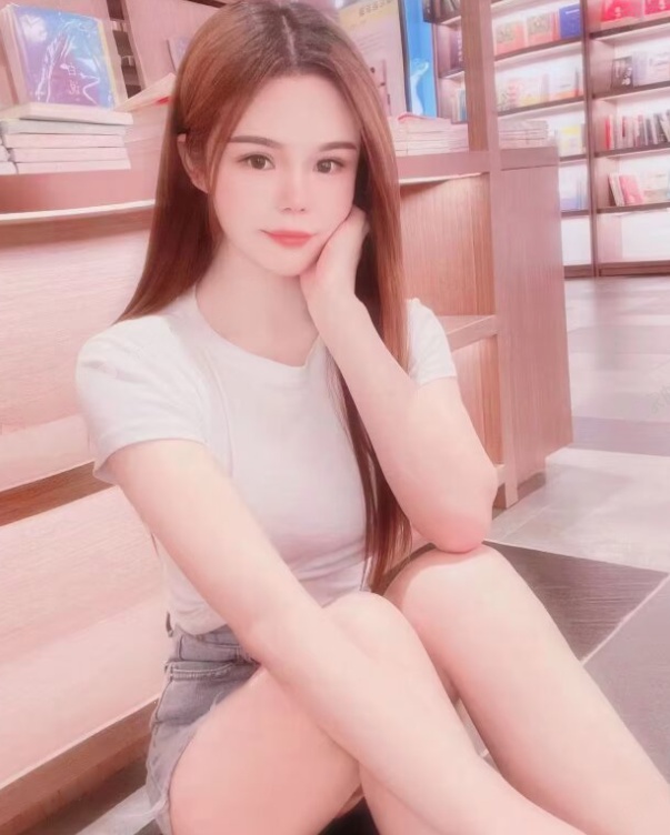 蜀山大胸骚妹