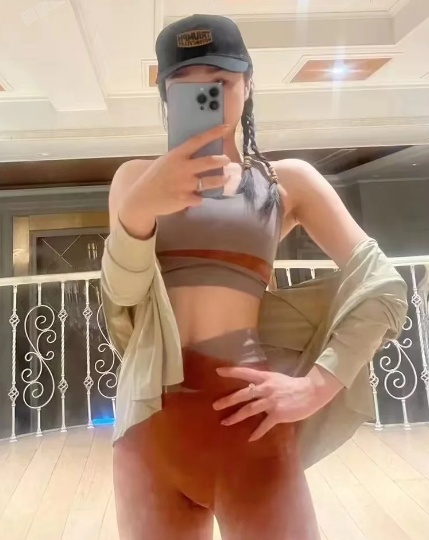 风骚大奶小辣妹