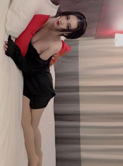前凸后翘大屁股