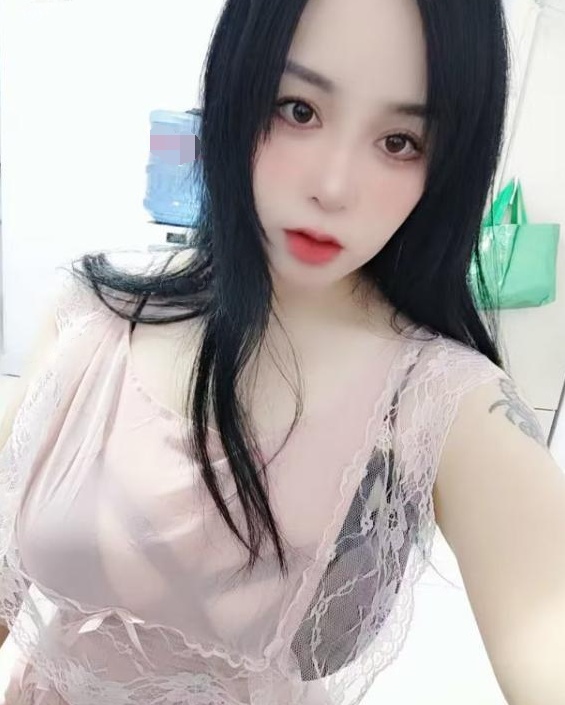 乖巧胸大阿丽