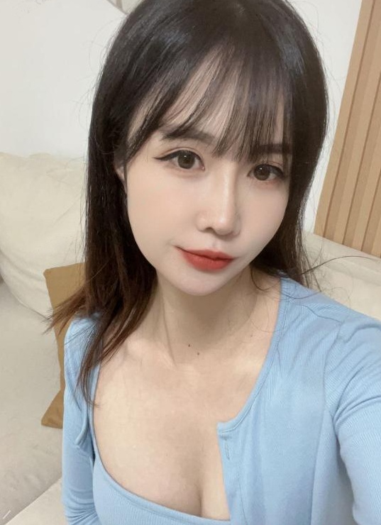 龙华会夹韵味小姐姐