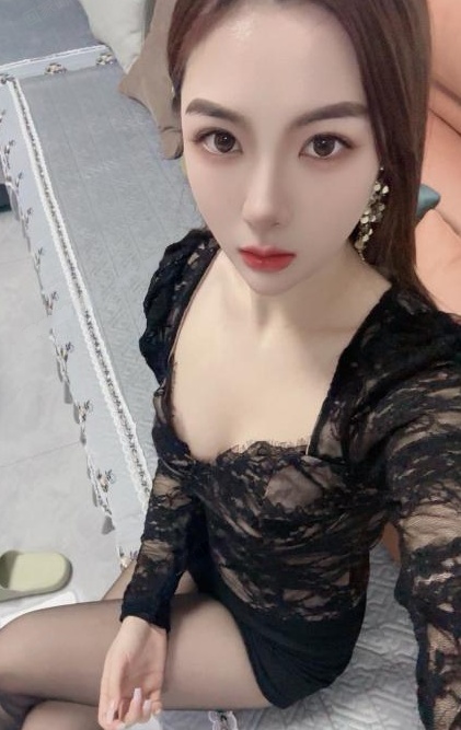 闵行性感肤白少妇