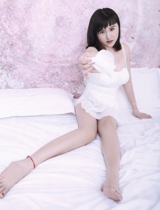 体验沈北大胸长腿美女
