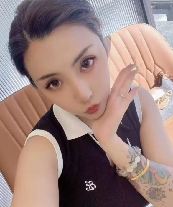 网红铁西小桃子