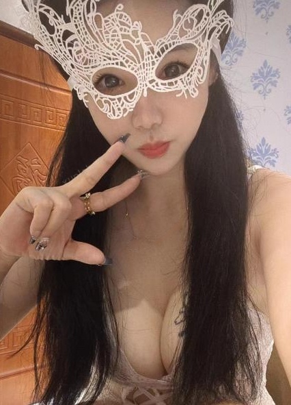 可舌吻可69的美女