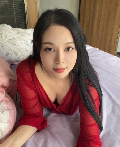 拱墅小巧的大胸妹