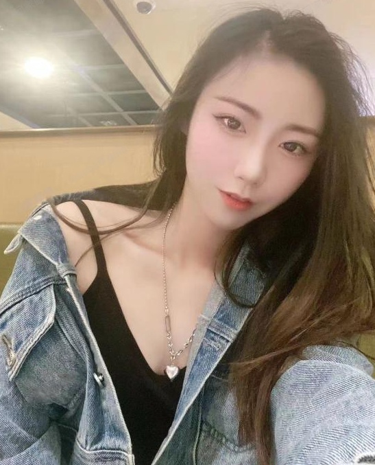 知性美露露