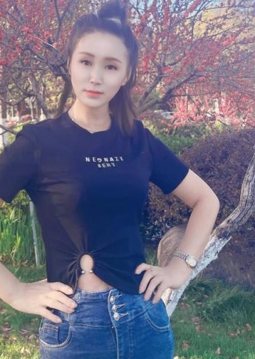 洪山苗条高挑少妇