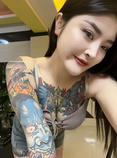 武昌大胸纹身御姐