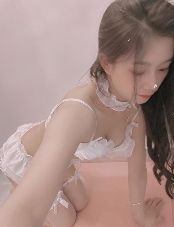 吴中性感嫩妹安琪