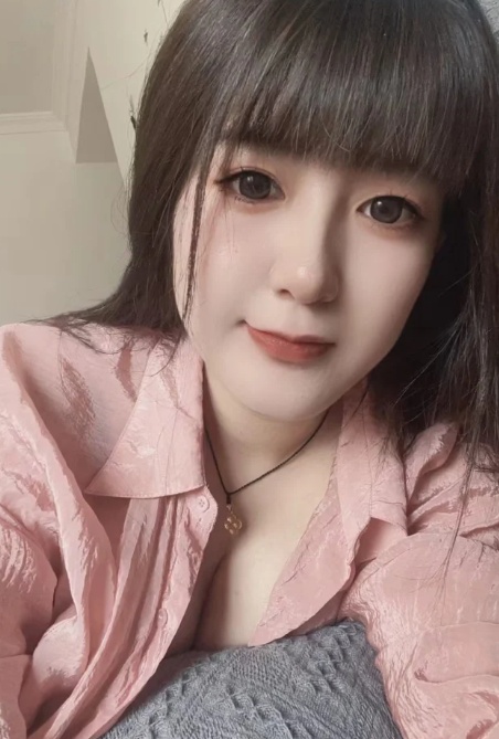 莹莹小骚货