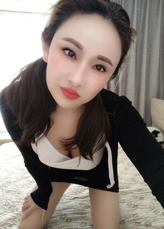 昆山肤白貌美大长腿