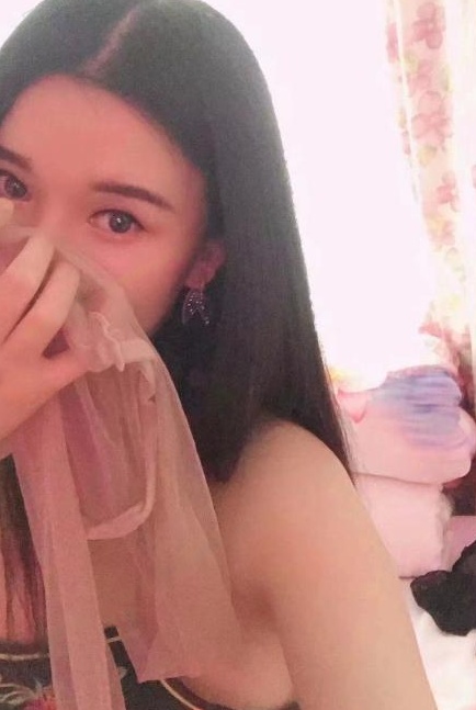 半套服务小姐姐