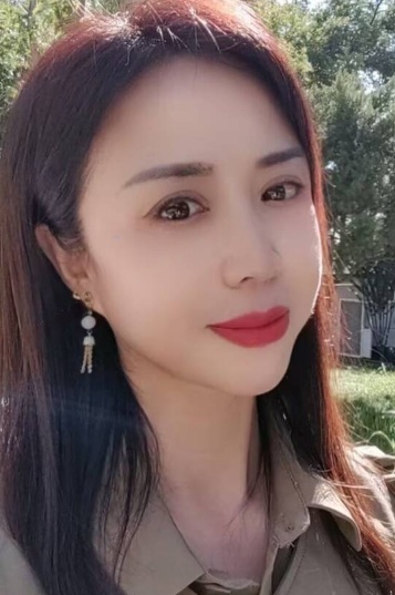 长相不错的美容师