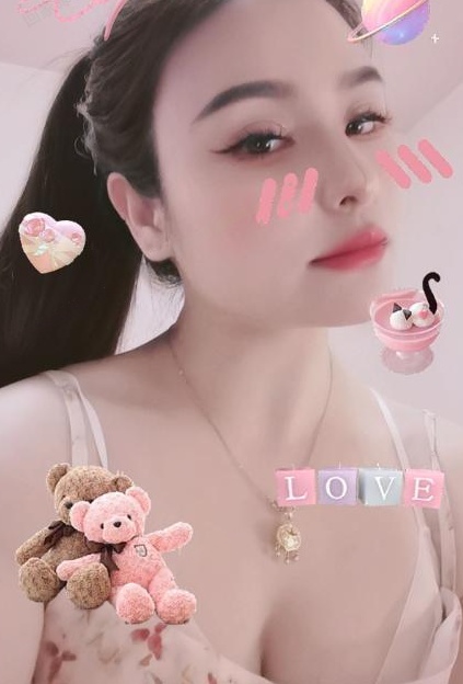 汉口火车站小女人