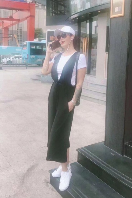 身材不错的御姐