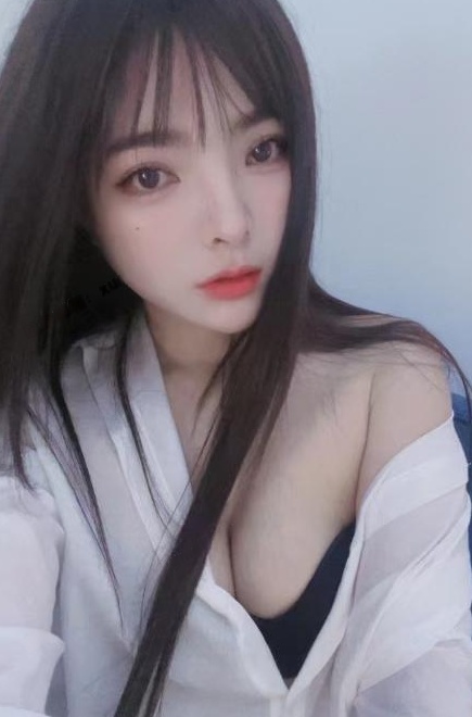 甜美系小姐姐
