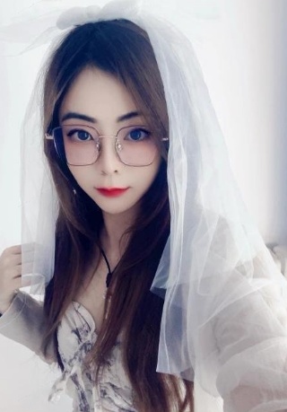 樱海园白纱小娘子