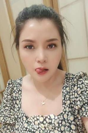 验证个颜值不错的御姐