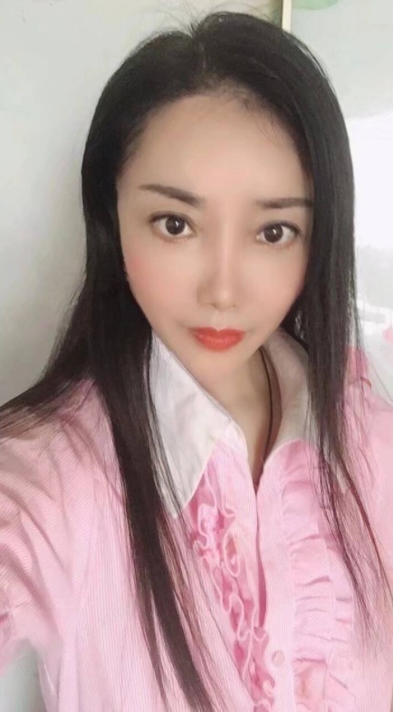 瘦瘦的御姐