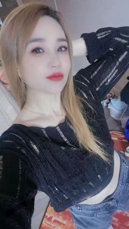 颜值不错的御姐