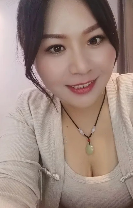 回归的熟女少妇