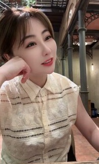 蛇吻女友雯雯