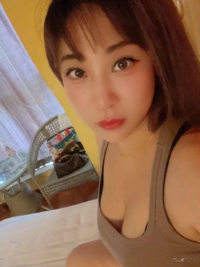 大连凯旋公寓大球女