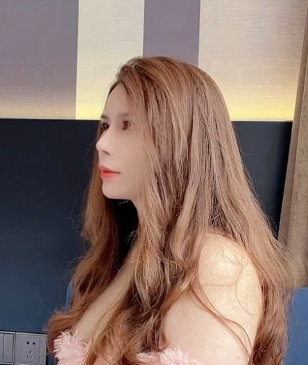 福田混血儿奶妈小西