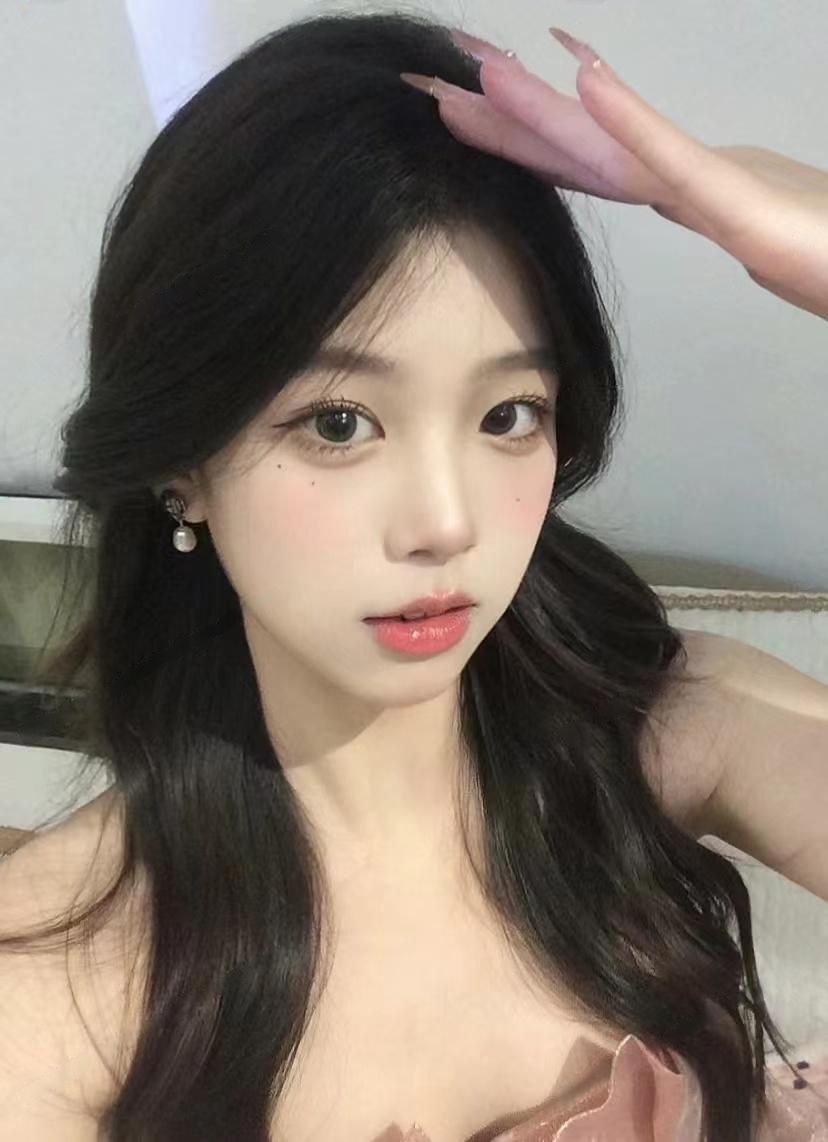 瞒着男友兼职工作的妹妹可外出