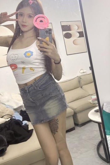 性感大奶纹身御姐