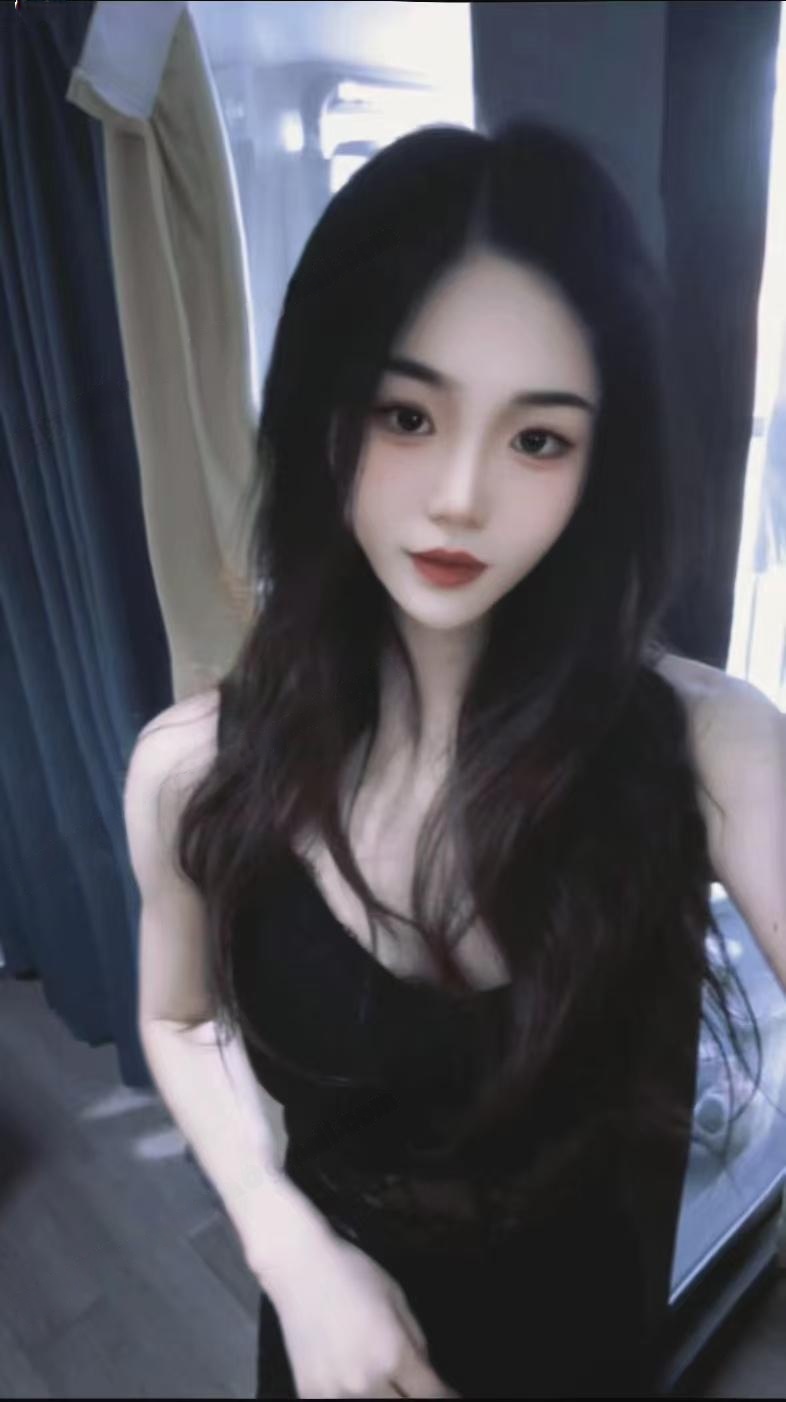 坂田年轻黑丝长腿