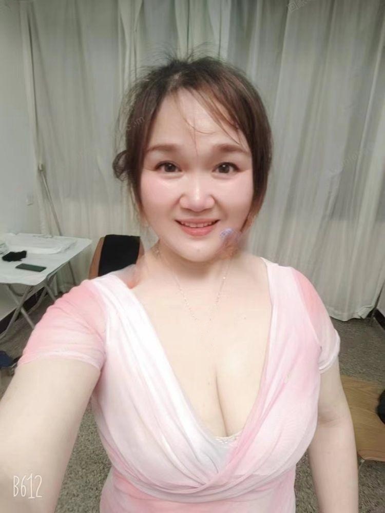 丰满迷人瑶瑶姐